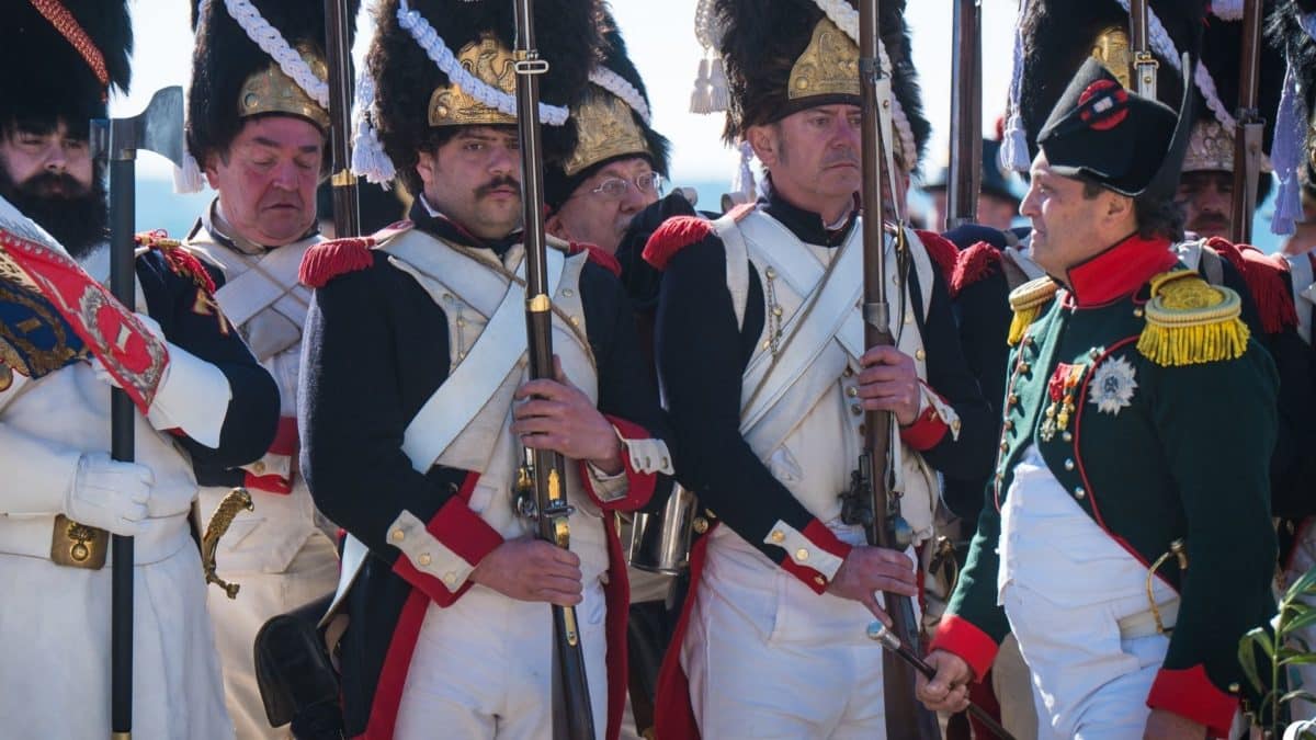 Revue des troupes par Napoléon
